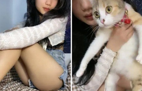 Em gái yêu mèo và đặc biệt thích ở nhà móc lồn